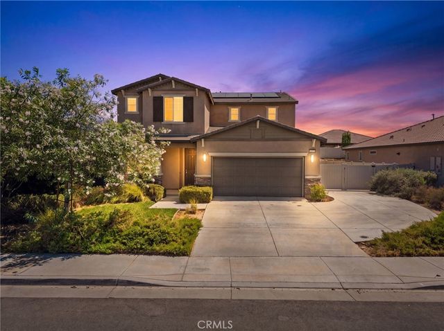 1171 Poinsettia Cir, Calimesa