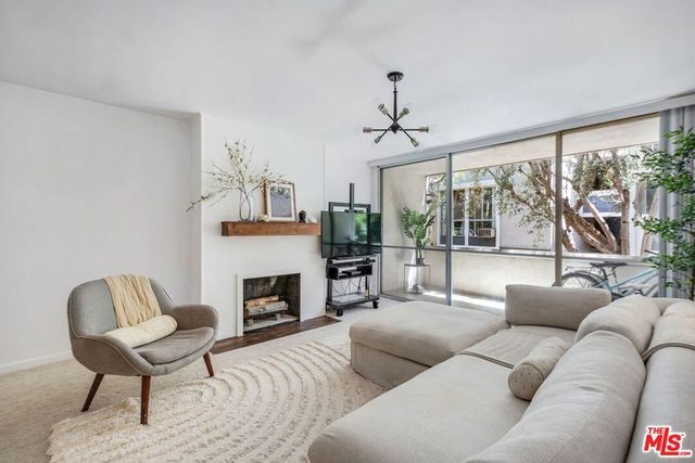 6375 Green Valley Circle # 206, Culver City