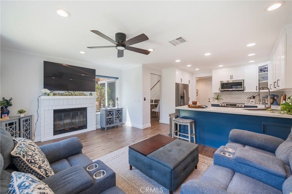 6097 E Montefino, Anaheim