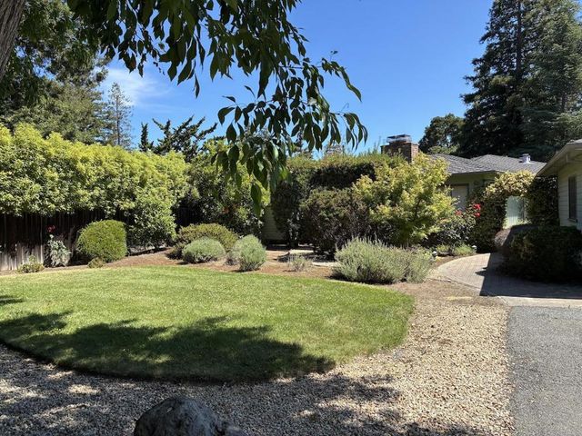 3511 La Mata Way, Palo Alto