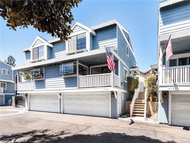 212 Mayfair, Costa Mesa