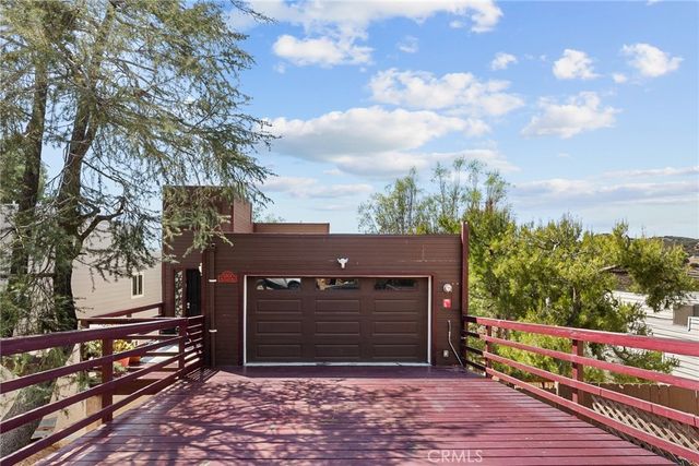 23834 Box Canyon Rd, West Hills
