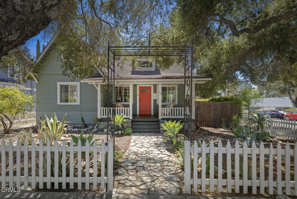 956 E Villa Street, Pasadena