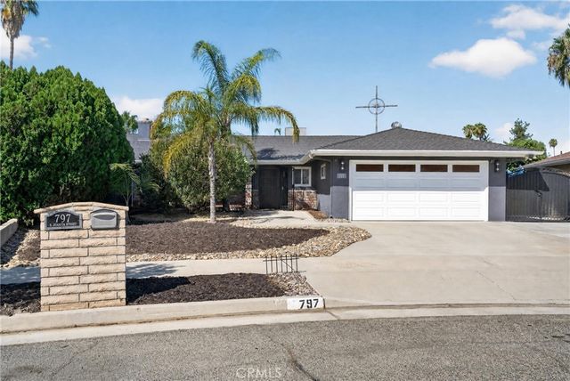797 S Juanita St, Hemet