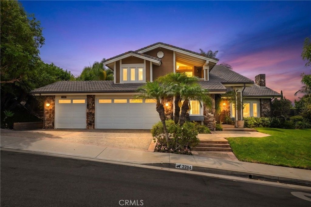 2204 E Vista Mesa Way, Orange