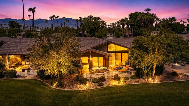 136 Deer Spring Way, Palm Desert