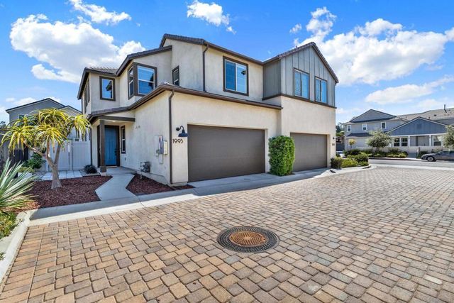 1995 Julie Dawn Pl., Escondido