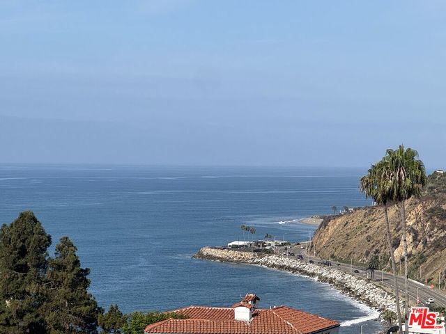 17866 Tramonto Drive, Pacific Palisades