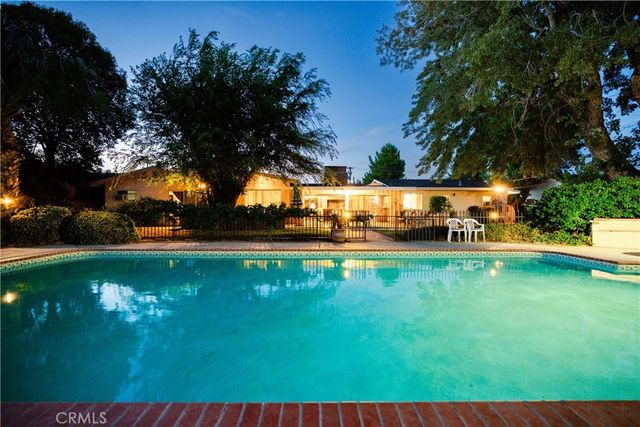 1734 W Lancaster Boulevard, Lancaster