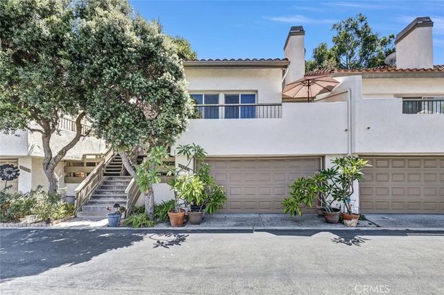 26626 El Toboso, Mission Viejo