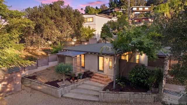 9498 Grossmont Blvd, La Mesa