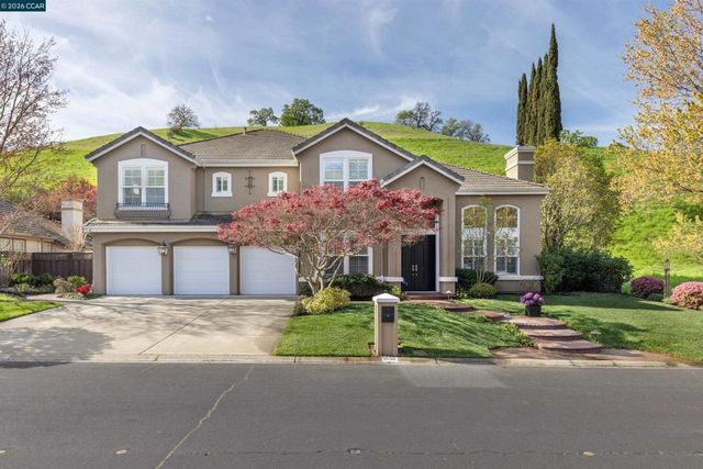 1536 Serafix Rd, Alamo