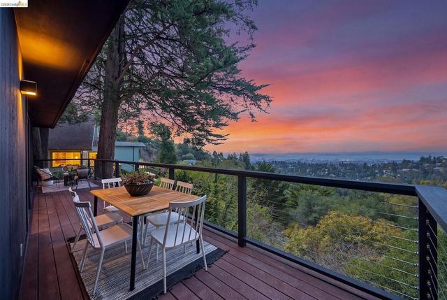 6833 Snake Road, Oakland