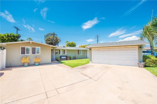 243 S Gardenglen, West Covina