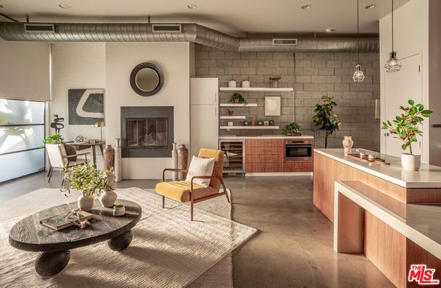 1534 17th Street # 105, Santa Monica