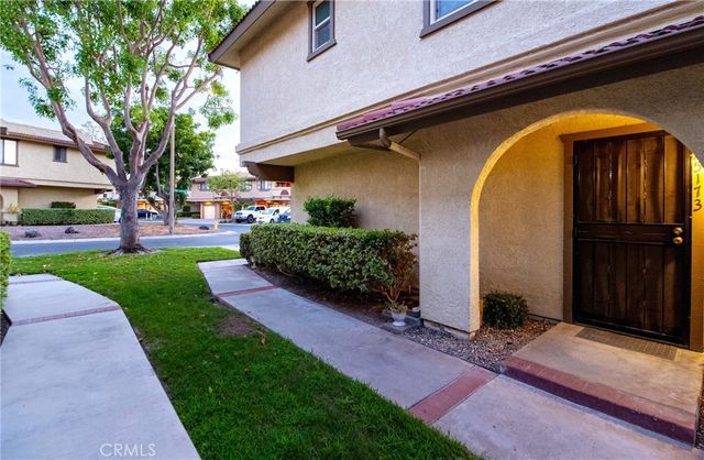 25173 Oak Canyon # 4, Lake Forest