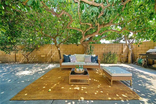 8431 Lexington, Downey