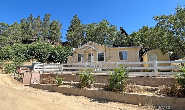 17725 Sierra Trail, Lake Hughes