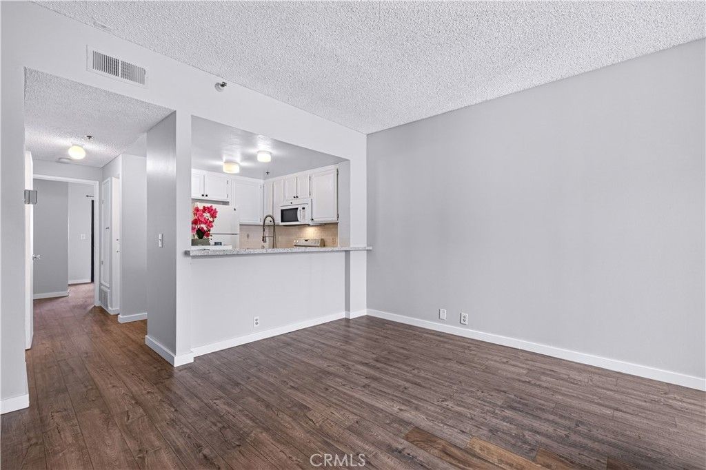 730 W 4th Street # 308, Long Beach