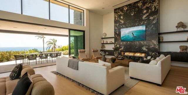 29800 Cuthbert Road, Malibu