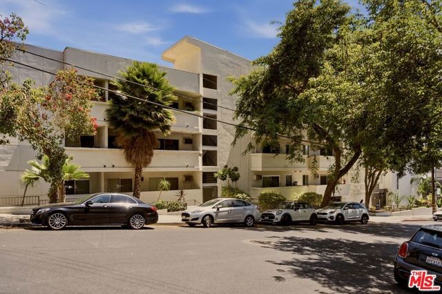 960 Larrabee Street # 117, West Hollywood
