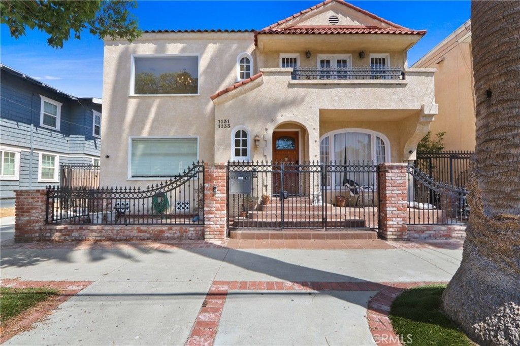 1131 E 2nd, Long Beach
