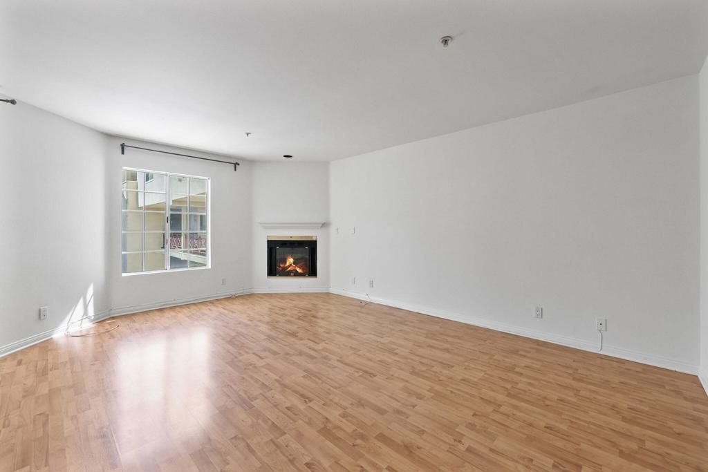 1131 Campbell # 212, Glendale