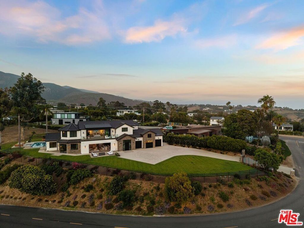 29623 Harvester Road, Malibu
