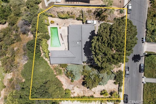 3800 Sapphire Drive, Encino