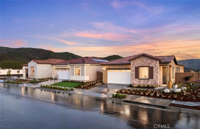 23688 Shoal Drive, Corona