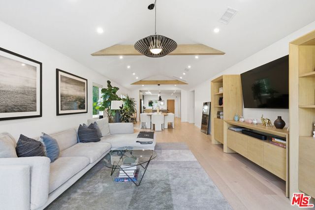 1726 S Stanley Avenue, Los Angeles