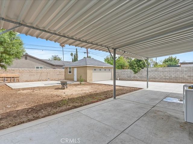 8437 Bruce, Riverside