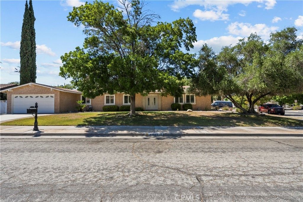 42827 Kilham Avenue, Lancaster