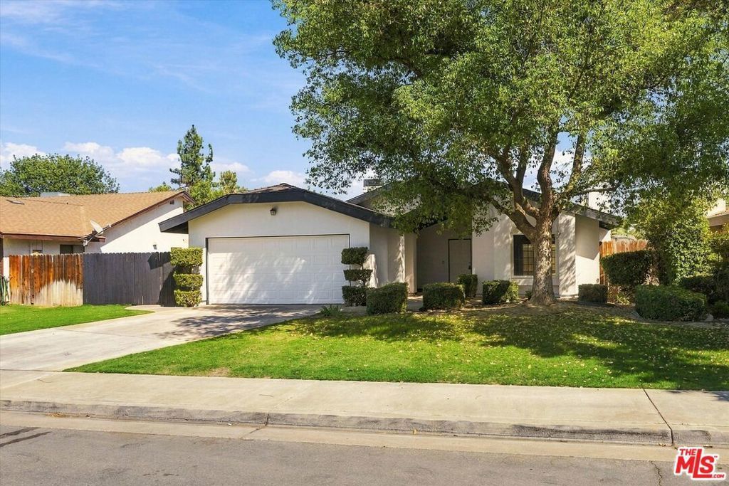 6304 Castleton Street, Bakersfield