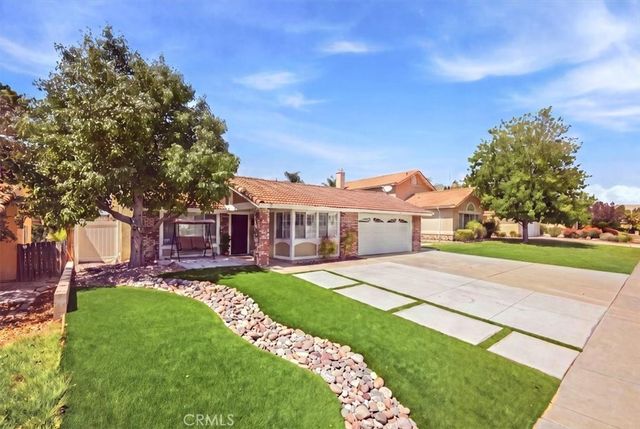 8725 Sandhill Drive, Riverside