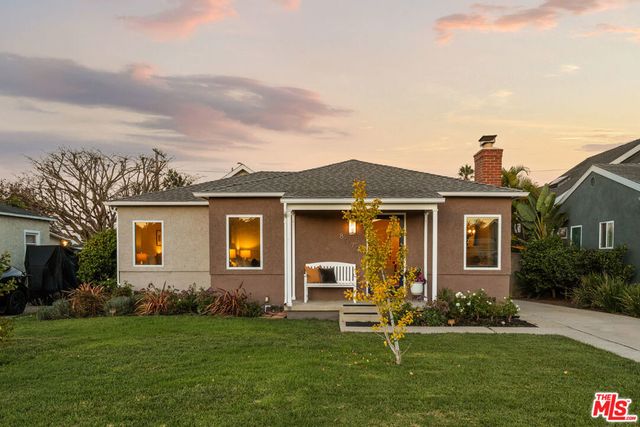 8372 Stewart Avenue, Los Angeles