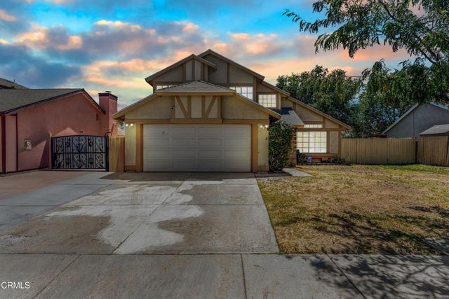 812 W Ave H-5, Lancaster