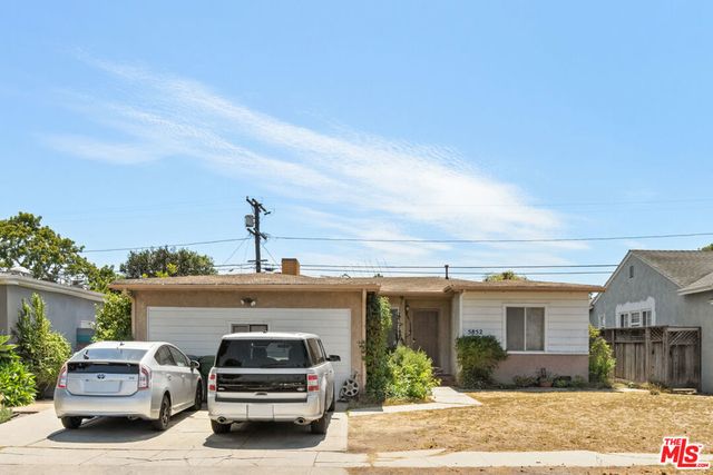 5852 Compass Drive, Los Angeles