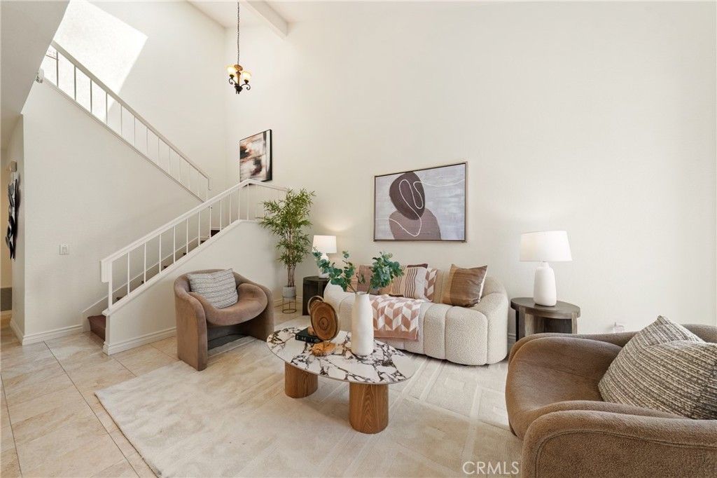 130 Almador, Irvine