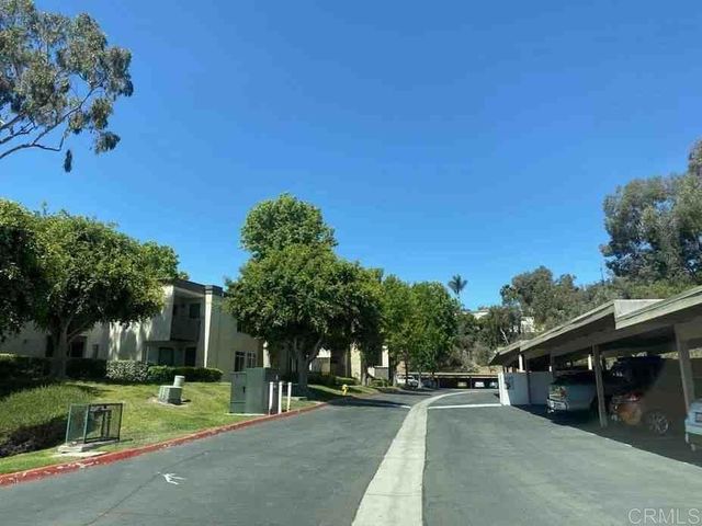 432 Edgehill Lane # 15, Oceanside