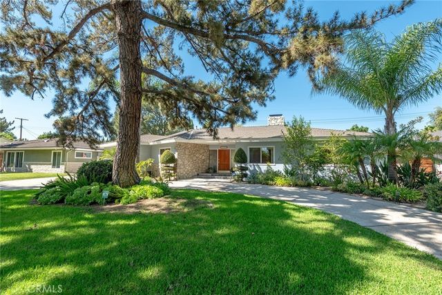 17735 Fullerfarm, Northridge