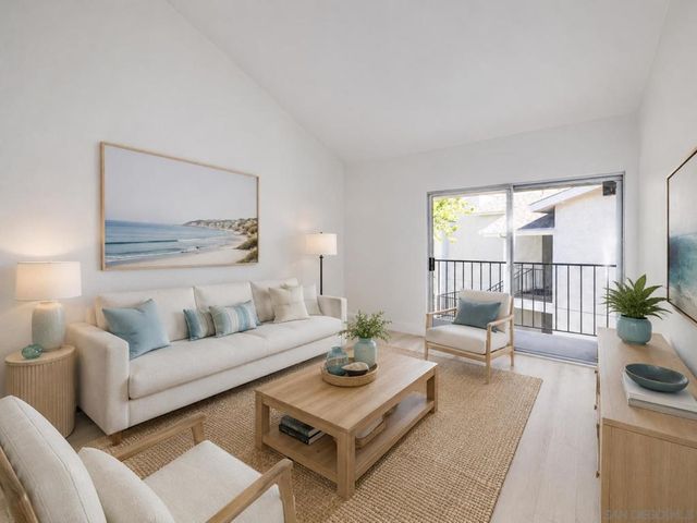 3020 Cowley Way # 305, San Diego