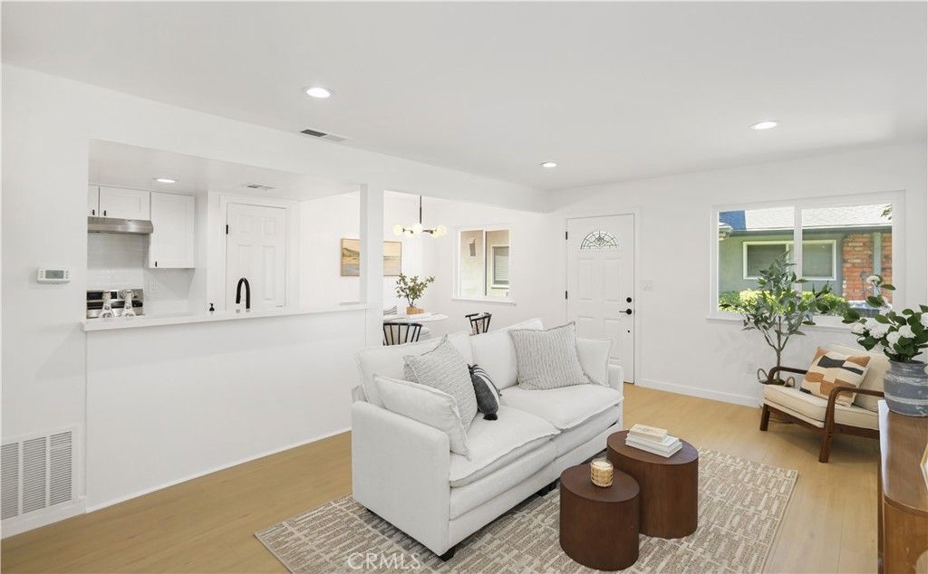 16635 Viewpoint # 11b, Huntington Beach
