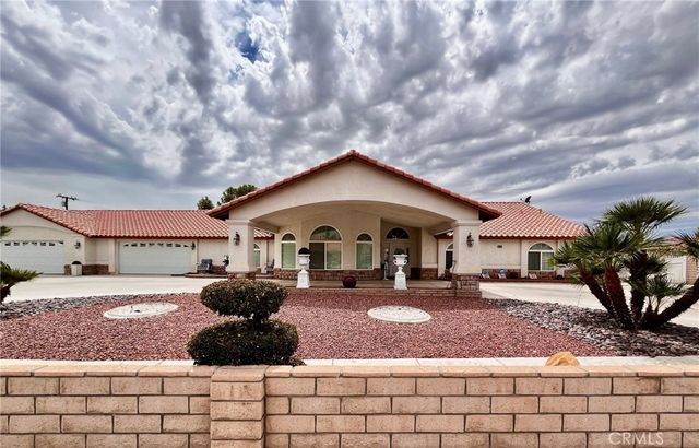 20055 Waco Court, Apple Valley