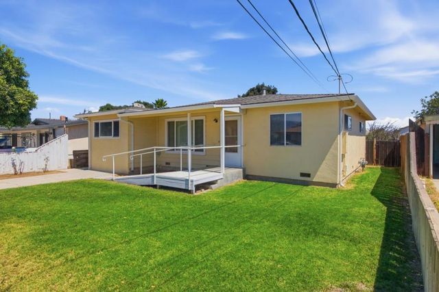 126 7th Street, Greenfield