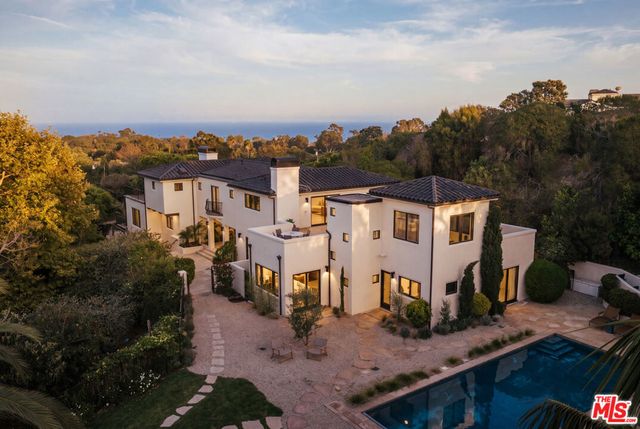 7015 Grasswood Avenue, Malibu