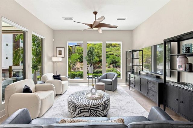 8599 Aspect Dr, San Diego