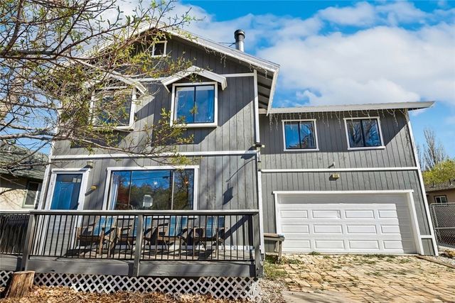 105 E Meadow Lane, Big Bear City