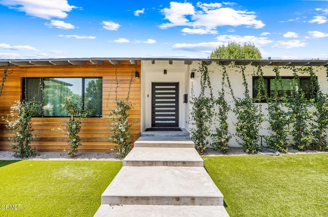 1201 N Altadena Drive, Pasadena