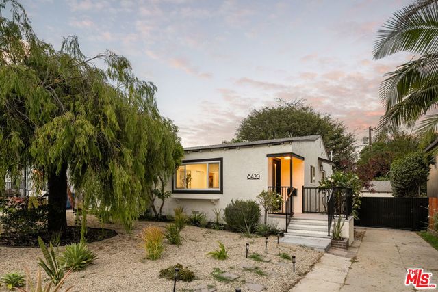 8420 Bleriot Avenue, Los Angeles